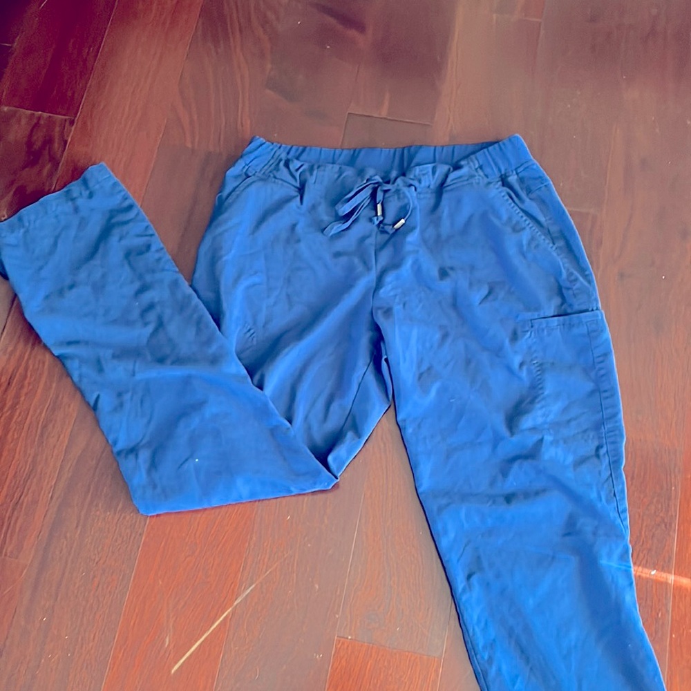 Women’s L scrub bottom